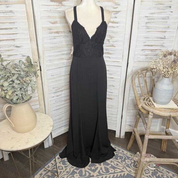 FAME and PARTNERS NWT Women's Size 10 Black Back Lace Tulip Maxi Sexy Gown Event - Picture 4 of 16